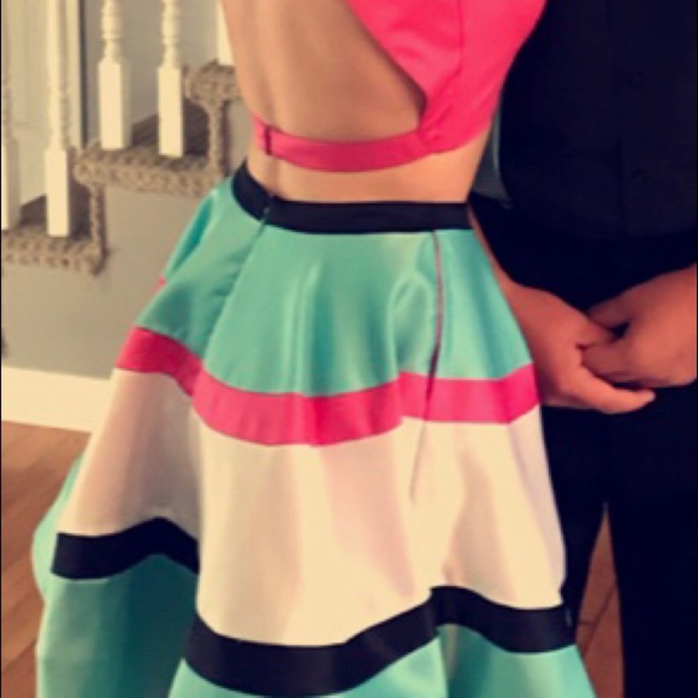 Homecoming Dress - Picture 3 of 3